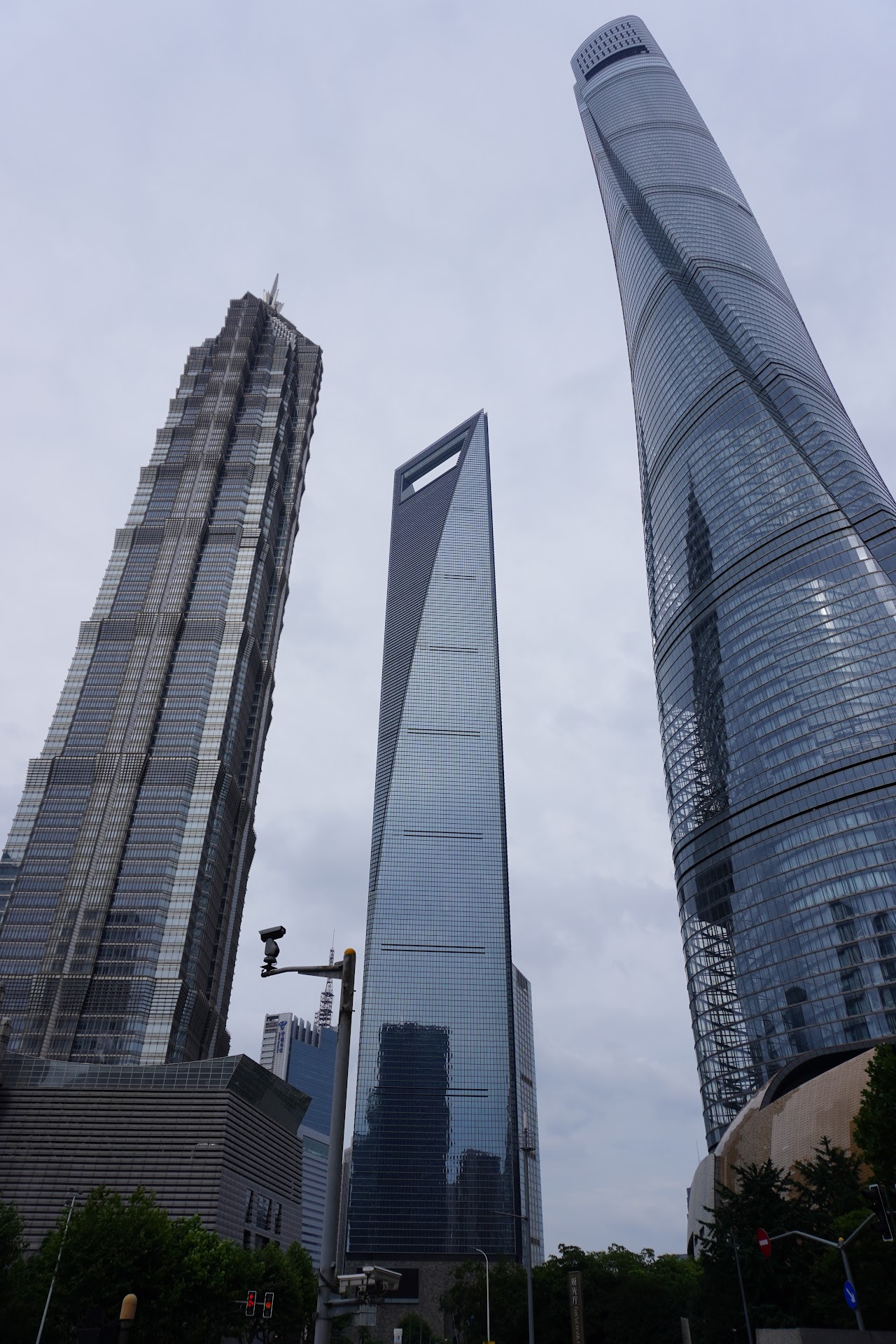 ./shanghai-3-tower.jpeg